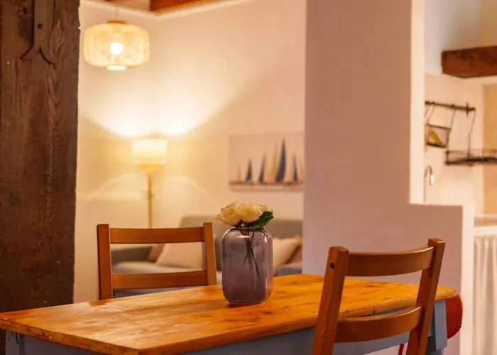 Beach Lake Apartment